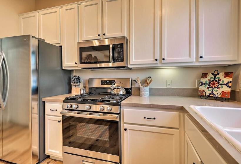 Luxury Sedona Living: Remodeled W/ Red Rock Views!