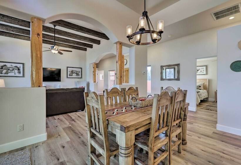 Luxury Sedona Living: Remodeled W/ Red Rock Views!