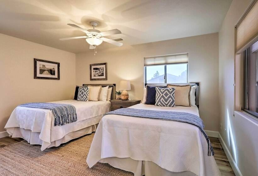 Luxury Sedona Living: Remodeled W/ Red Rock Views!