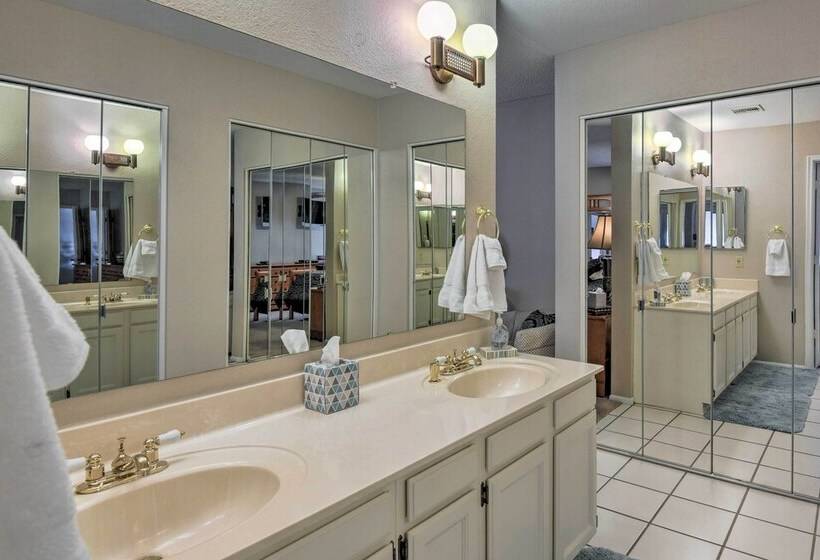 Mesa Home W/ Pool ~ 7 Mi To Riparian Preserve!