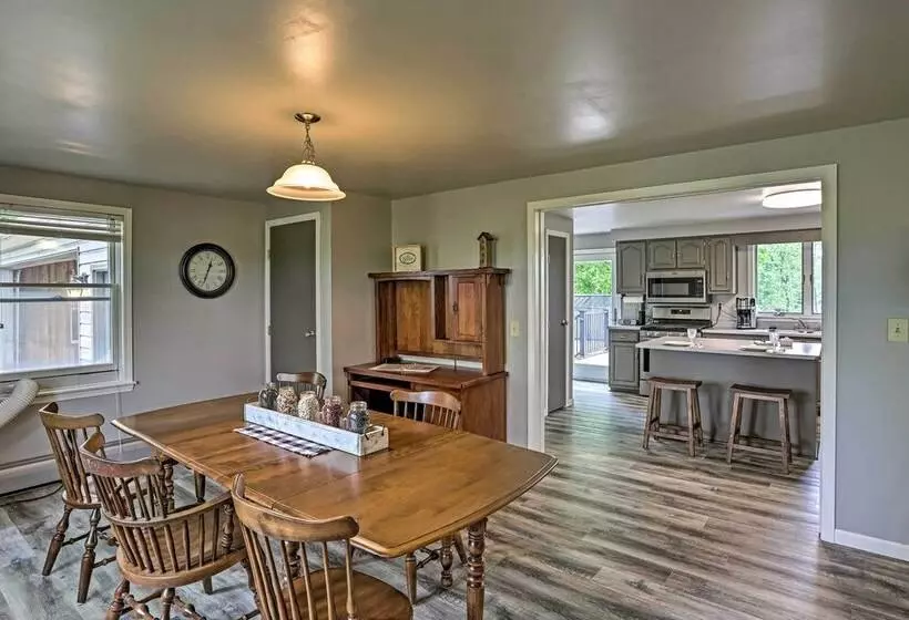 Millersburg Home W/ Covered Porch & Fire Pit!