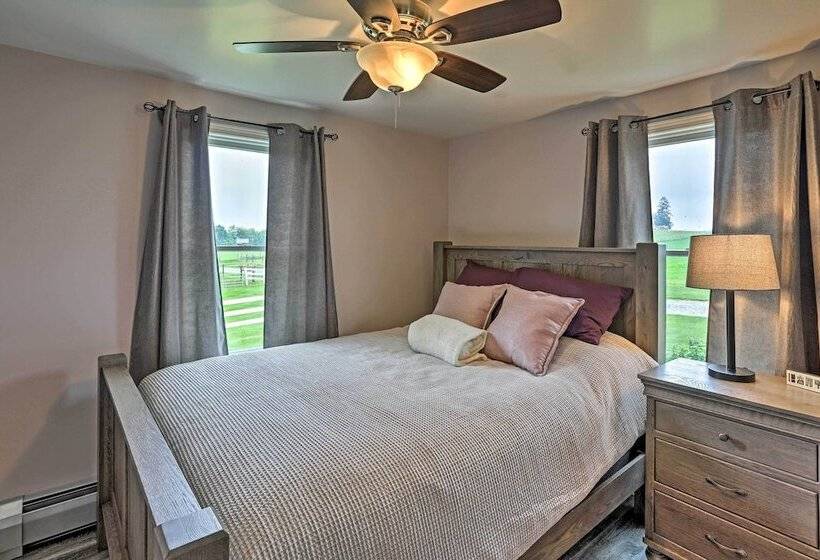 Millersburg Home W/ Covered Porch & Fire Pit!