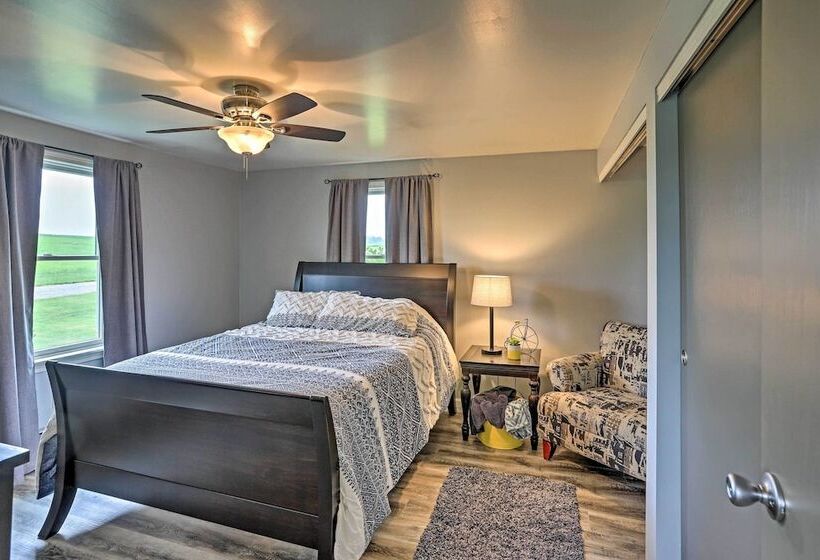 Millersburg Home W/ Covered Porch & Fire Pit!