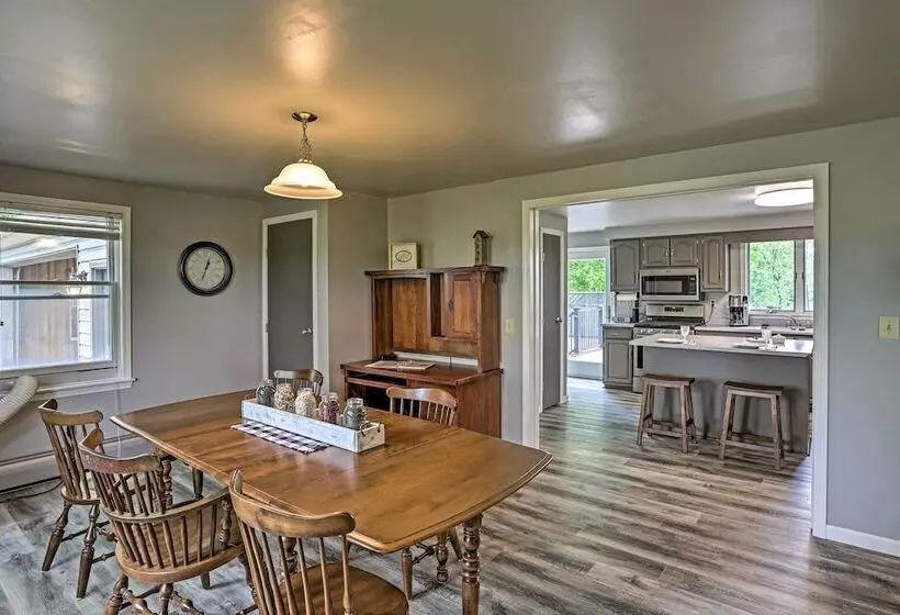 Millersburg Home W/ Covered Porch & Fire Pit!