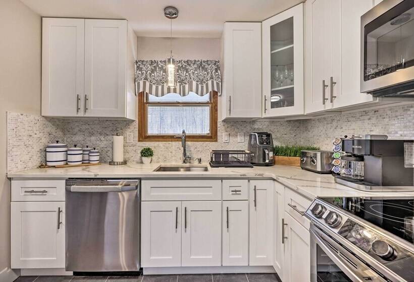 Modern East Stroudsburg Home W/ Pool + Fire Pit