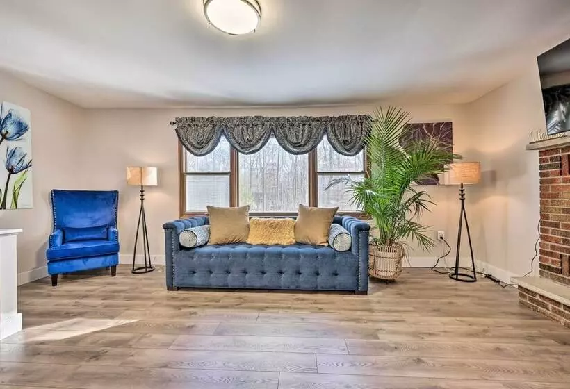 Modern East Stroudsburg Home W/ Pool + Fire Pit