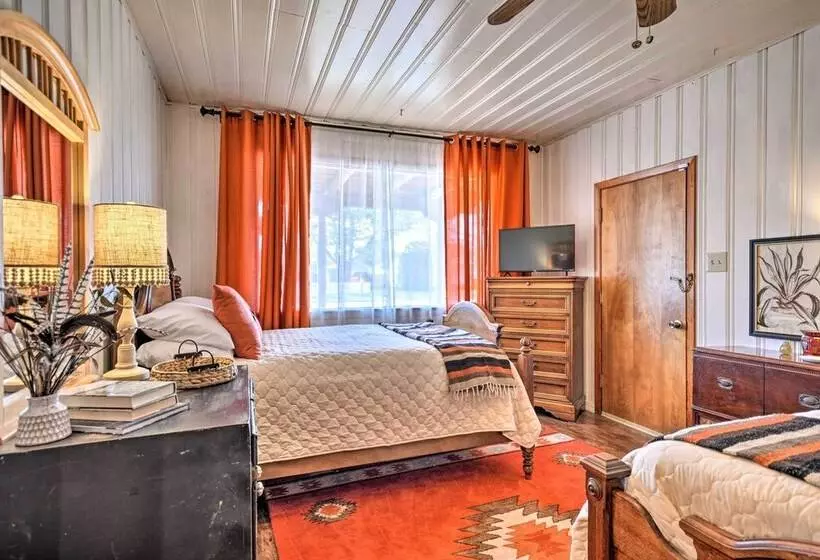 Pet Friendly Clovis Home: Yard, Pergola & Hot Tub