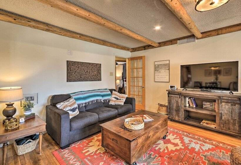 Pet Friendly Clovis Home: Yard, Pergola & Hot Tub