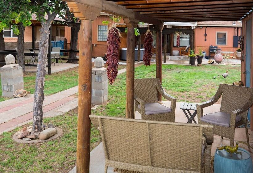 Pet Friendly Clovis Home: Yard, Pergola & Hot Tub