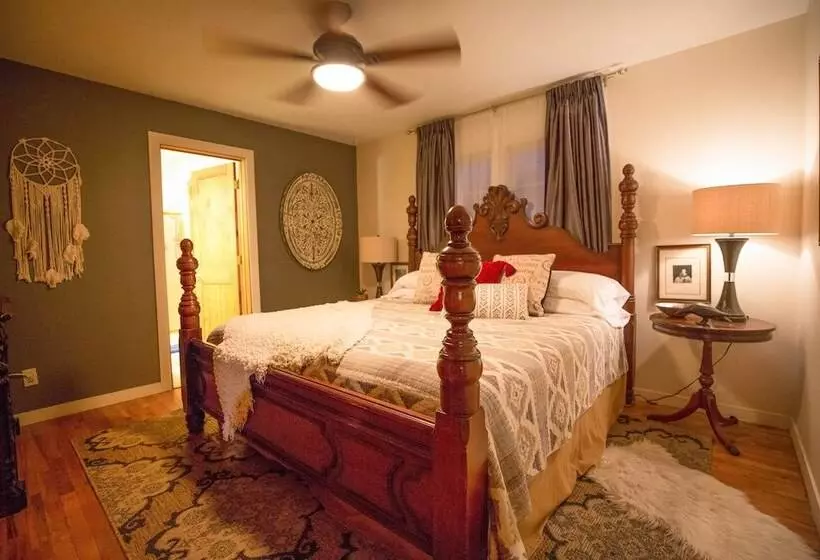 Pet Friendly Clovis Home: Yard, Pergola & Hot Tub