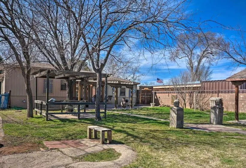 Pet Friendly Clovis Home: Yard, Pergola & Hot Tub