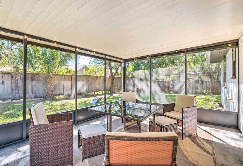 Pet Friendly Crystal River Home W/ Hot Tub!