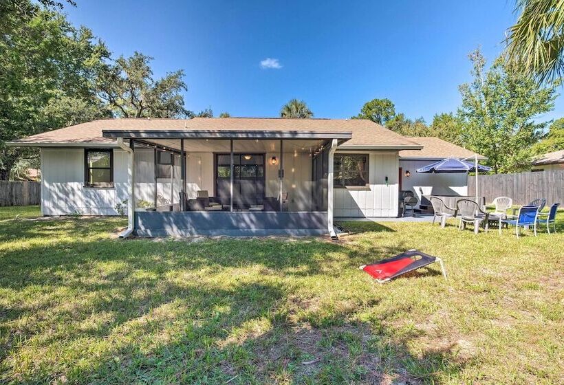 Pet Friendly Crystal River Home W/ Hot Tub!
