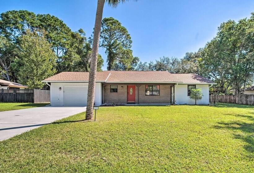 Pet Friendly Crystal River Home W/ Hot Tub!