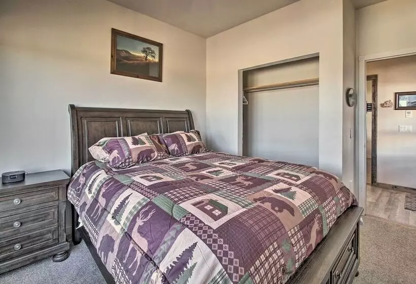 Near White Mountain Lake: Home W/ Balcony & Patio