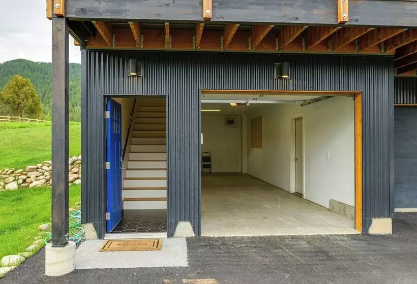 Quiet Alpine Hideaway W/ Panoramic Mountain Views!