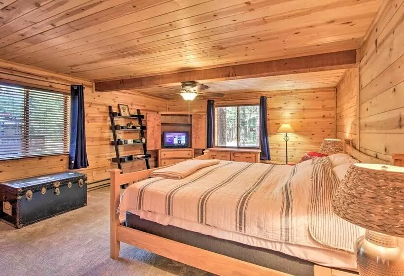 Pinetop Lakeside Cabin W/ Deck: Hike, Ski & Golf
