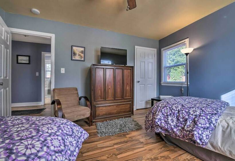 Renovated Charlotte Bungalow 3 Mi To Downtown!