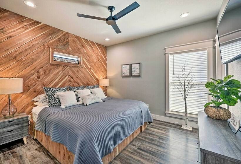 River Time Cabin W/ Games + Outdoor Oasis!