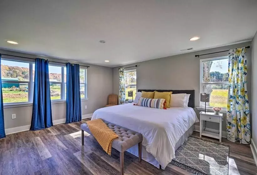 Scenic Home On 20 Acre Farm: Families Welcome