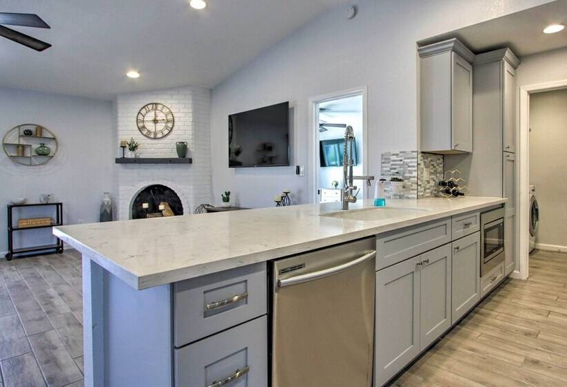 Pet Friendly Scottsdale Oasis W/ Pool & Bbq!