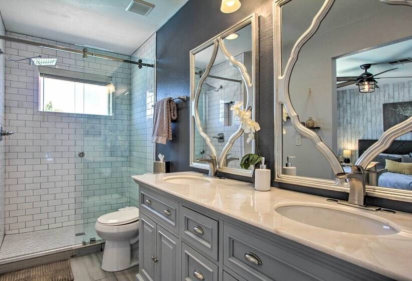 Pet Friendly Scottsdale Oasis W/ Pool & Bbq!