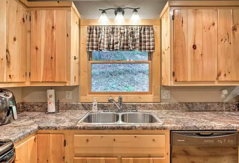 Fire Pit & Forest Views: Secluded Murphy Cabin!