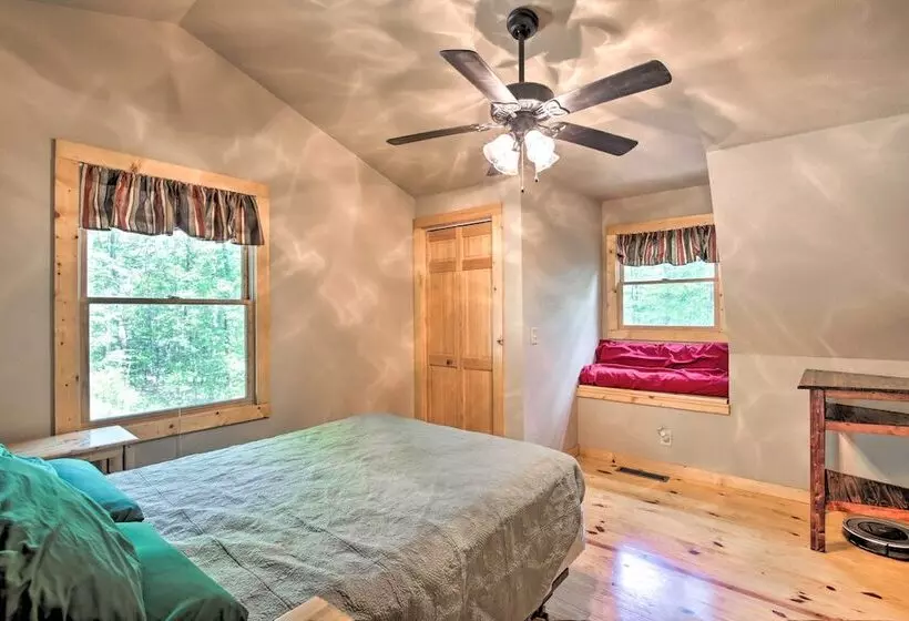 Fire Pit & Forest Views: Secluded Murphy Cabin!