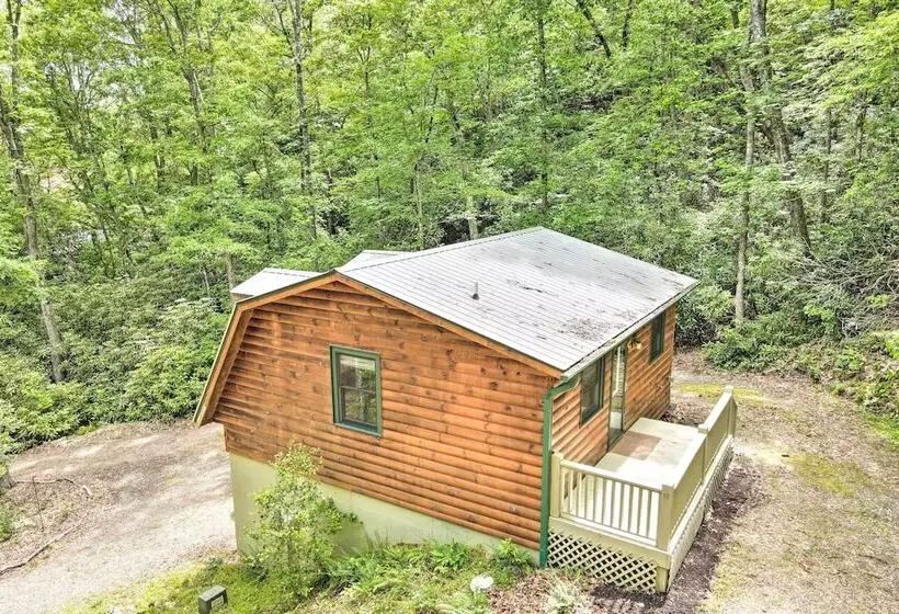 Fire Pit & Forest Views: Secluded Murphy Cabin!