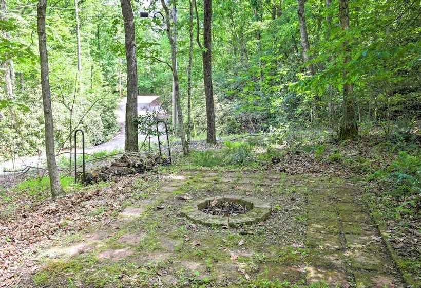 Fire Pit & Forest Views: Secluded Murphy Cabin!