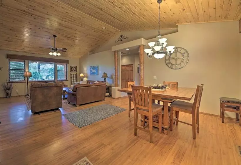 < 4 Mi To Fool Hollow Lake: Cabin W/ Tranquil Deck