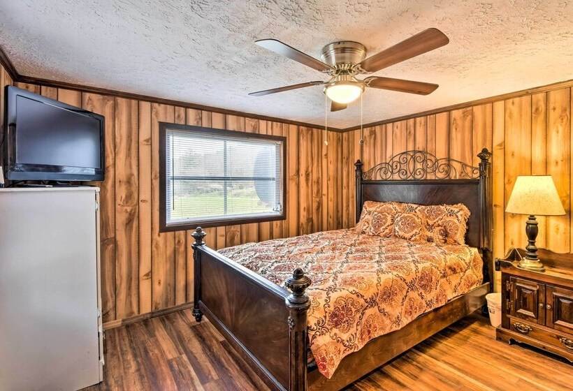 Smoky Mtn. Cabin W/deck & Grill   Mins To At!