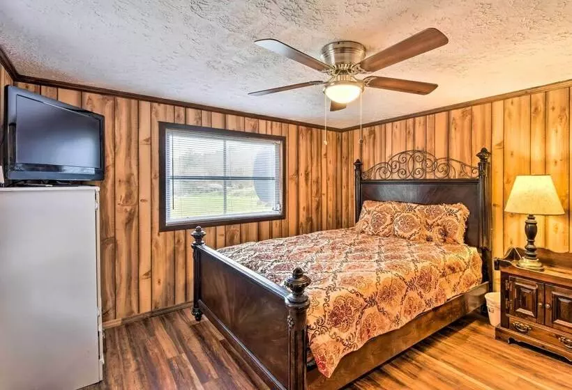 Smoky Mtn. Cabin W/deck & Grill   Mins To At!