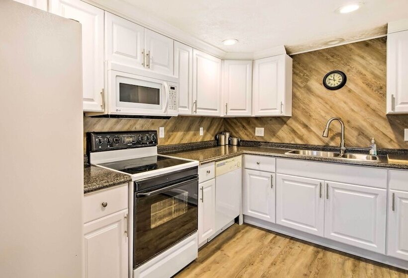 Smoky Mtn. Cabin W/deck & Grill   Mins To At!