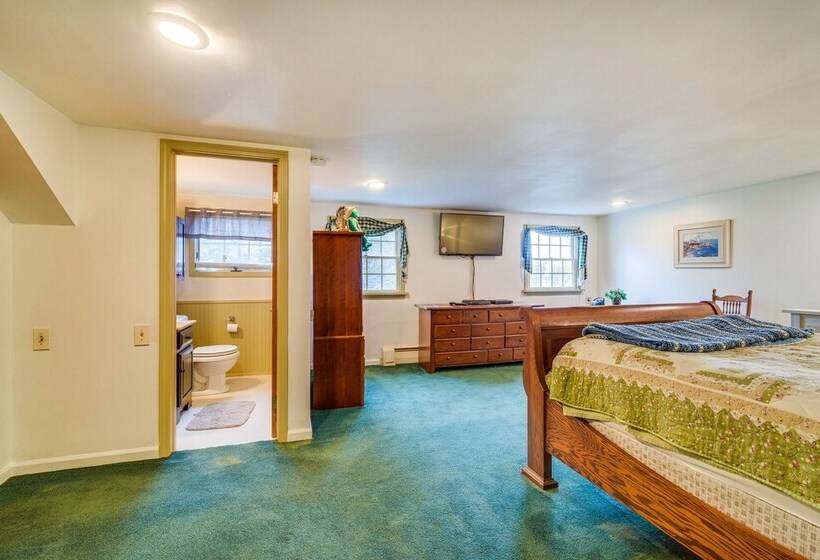 Sodus Point Vacation Rental: Steps To Lake Ontario