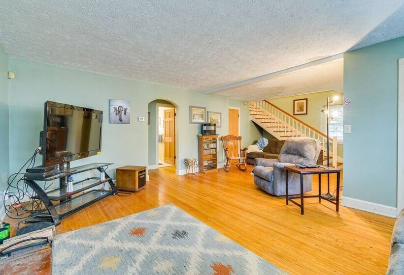 Sodus Point Vacation Rental: Steps To Lake Ontario