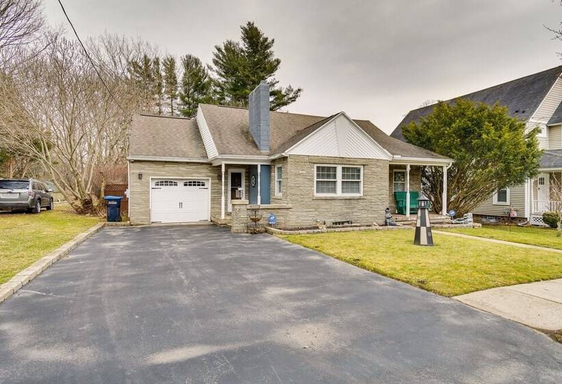 Sodus Point Vacation Rental: Steps To Lake Ontario