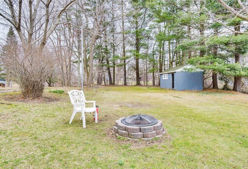 Sodus Point Vacation Rental: Steps To Lake Ontario