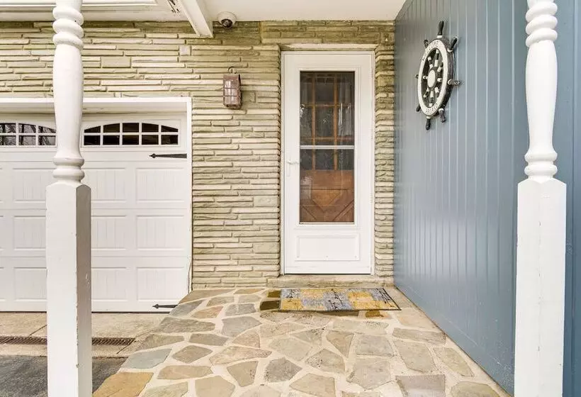 Sodus Point Vacation Rental: Steps To Lake Ontario