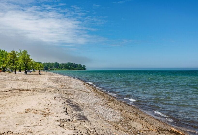 Sodus Point Vacation Rental: Steps To Lake Ontario