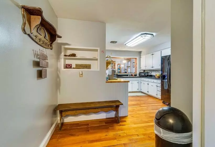 Sodus Point Vacation Rental: Steps To Lake Ontario