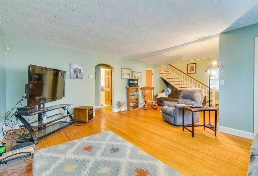 Sodus Point Vacation Rental: Steps To Lake Ontario