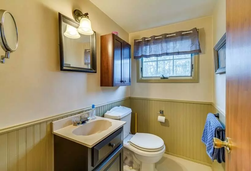Sodus Point Vacation Rental: Steps To Lake Ontario