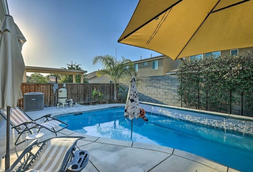 Spacious Bakersfield Home W/ Outdoor Pool!