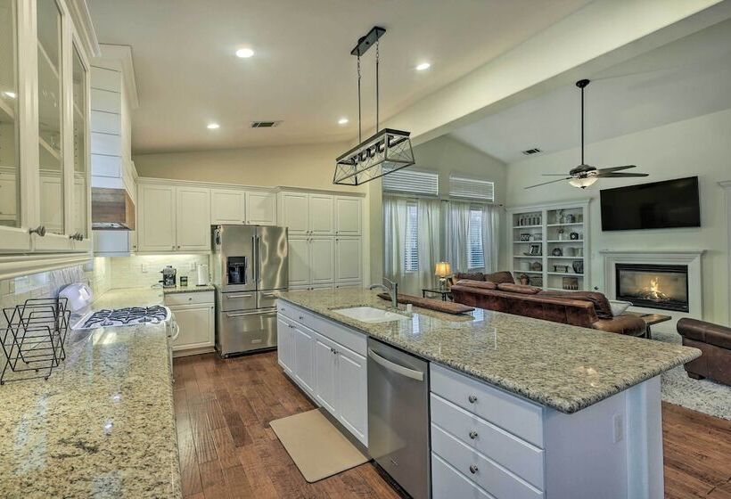 Spacious Bakersfield Home W/ Outdoor Pool!