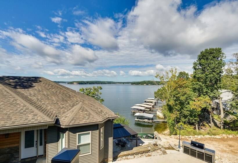 Spacious Lake Of The Ozarks Escape W/ Deck & Views