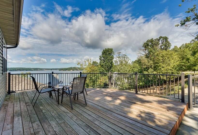 Spacious Lake Of The Ozarks Escape W/ Deck & Views