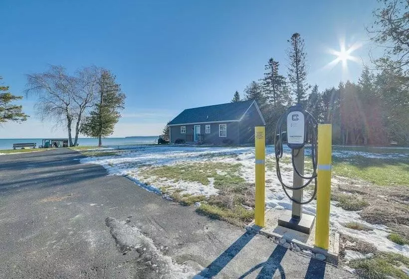 St. Ignace Cottage W/ Deck & Beach On Lake Huron!