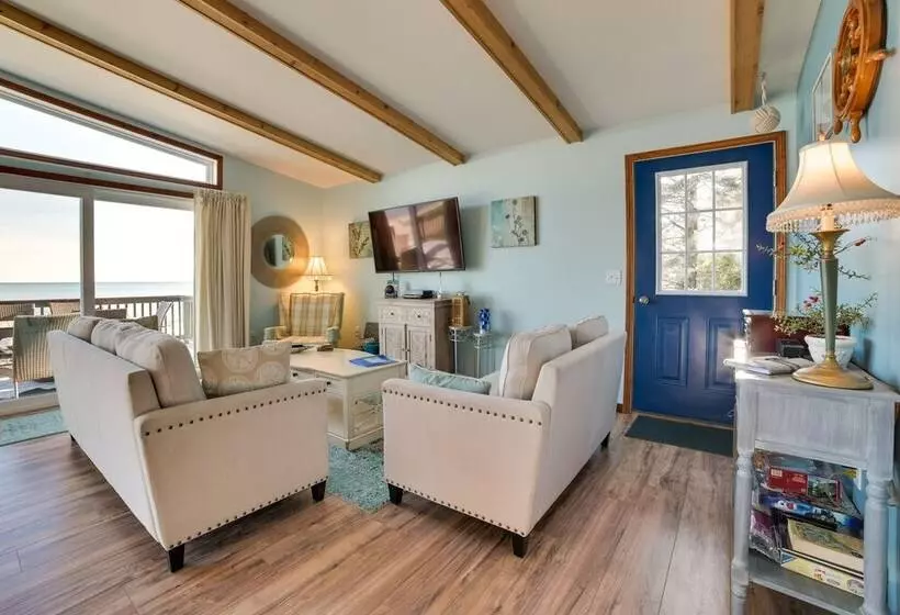 St. Ignace Cottage W/ Deck & Beach On Lake Huron!