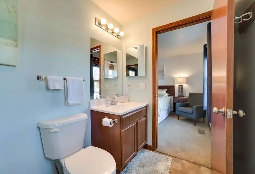 St. Ignace Cottage W/ Deck & Beach On Lake Huron!